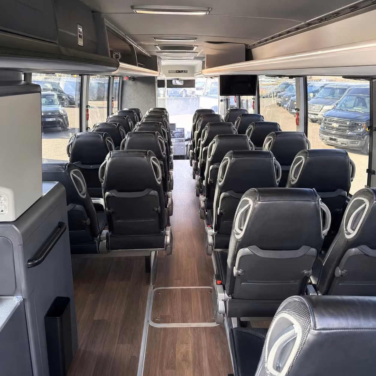 choose a charter bus for airport transfers between concord and the bay area s major airports